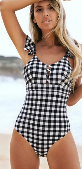 Cupshe Swimsuit - Picture 1 of 5